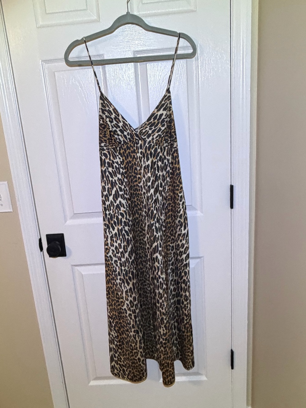 Vanity Fair Leopard Print Sexy Slip Dress With Back Tie & Adjustable straps. Med